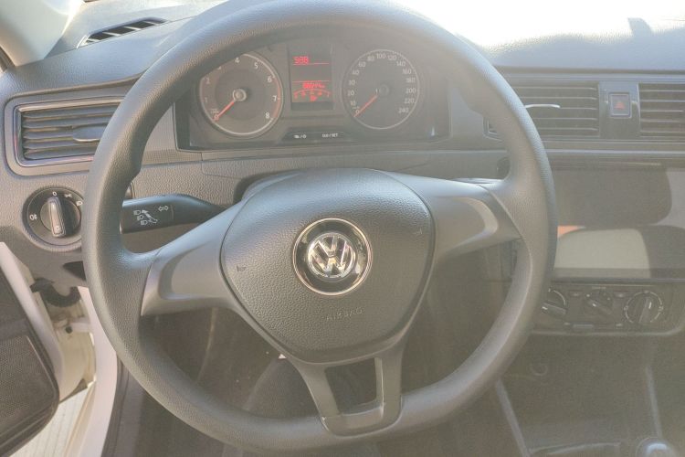 大众 桑塔纳 2016款 1.4L 手动风尚版中控内饰13