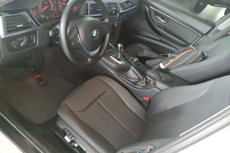 宝马3系 2017款 320Li 时尚型局部细节19