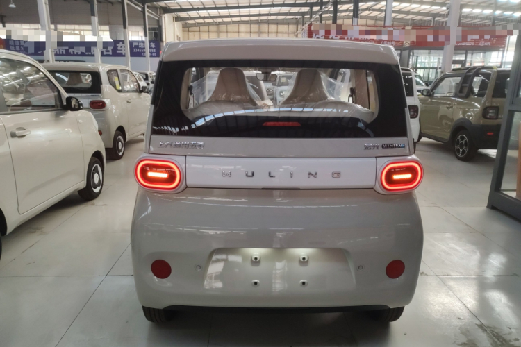 五菱汽车 宏光MINIEV 2024款 第三代 215km 青春版车身外观6