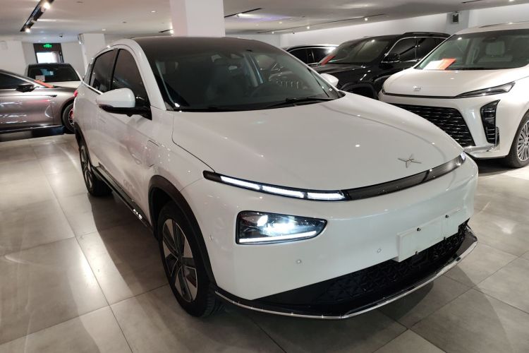 小鹏G3 2022款 G3i 460N+车身外观3