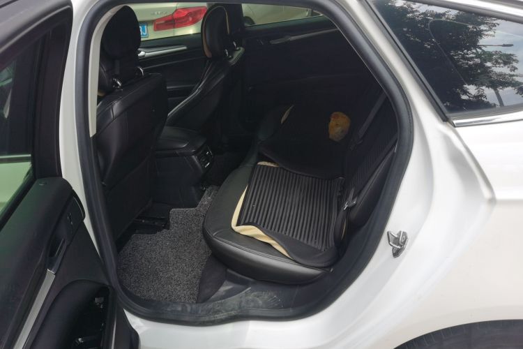 福特 蒙迪欧 2013款 1.5L GTDi180时尚型中控内饰21