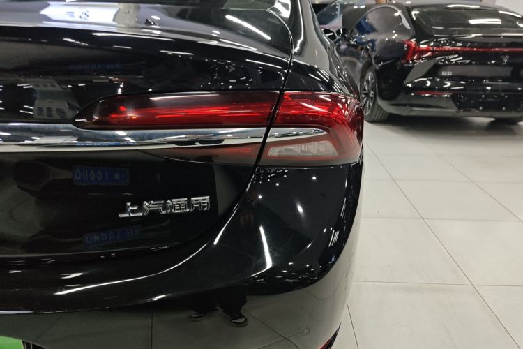 别克 君越 2020款 652T 豪华型车身外观9