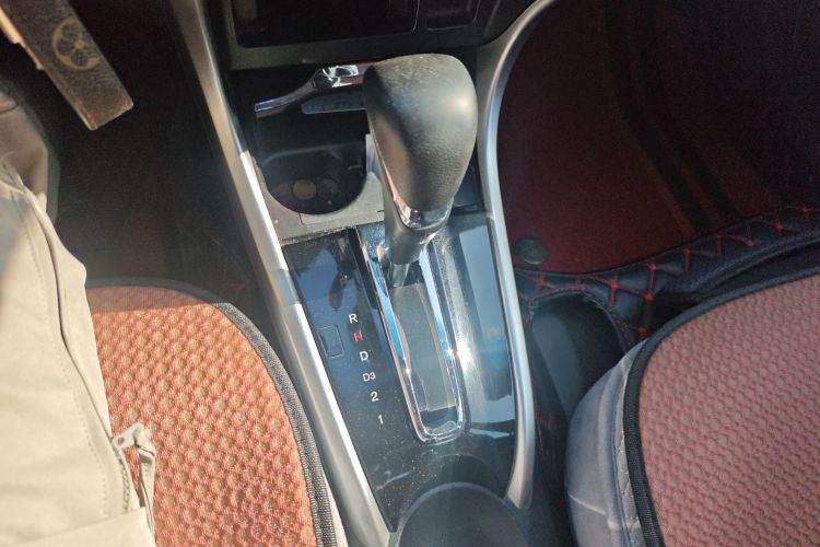 本田 凌派 2015款 1.8L 自动舒适版局部细节18