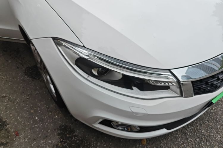 观致3 2016款 两厢 1.6T 自动致臻型车身外观8