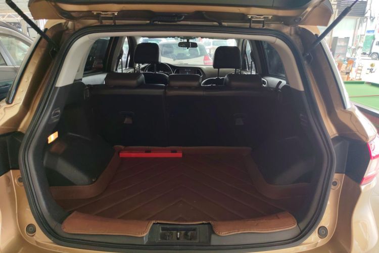 广汽传祺 传祺GS4 2015款 200T 手动豪华版局部细节23