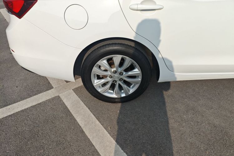 别克 英朗 2021款 改款 典范 1.5L 自动精英型车身外观6008