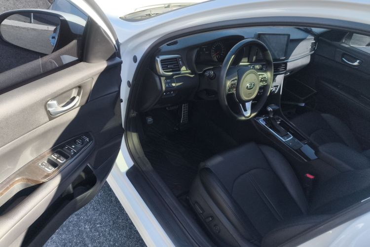 起亚K5 2016款 2.0L 自动LUX中控内饰20