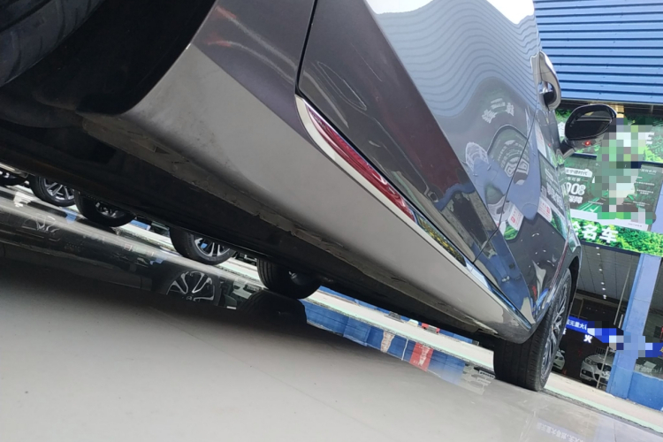 红旗H5 2024款 2.0T 自动智联旗畅版机舱底盘29