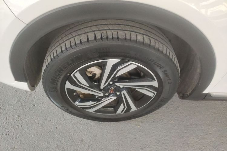 红旗HS5 2022款 改款 2.0T 智联旗享版车身外观35