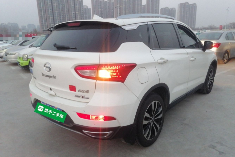 广汽传祺 传祺GS4 2015款 200T G-DCT豪华版车身外观7