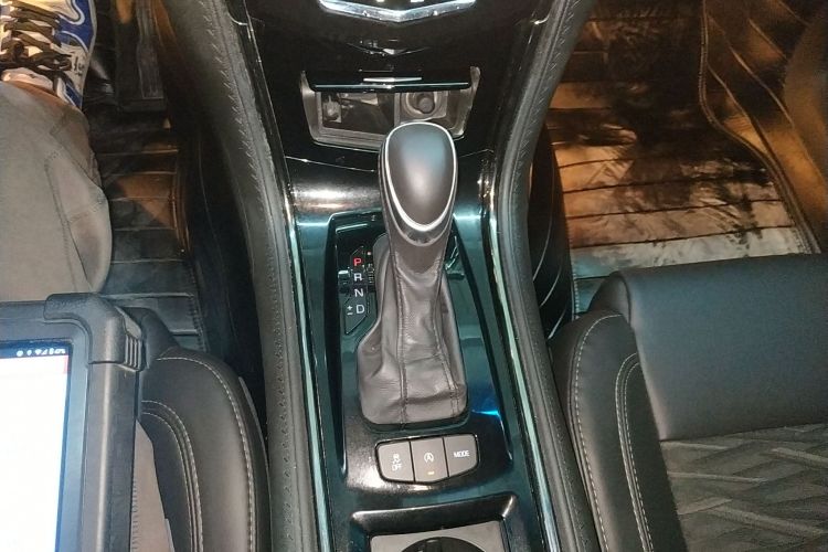 凯迪拉克ATS-L 2017款 28T 技术型中控内饰18