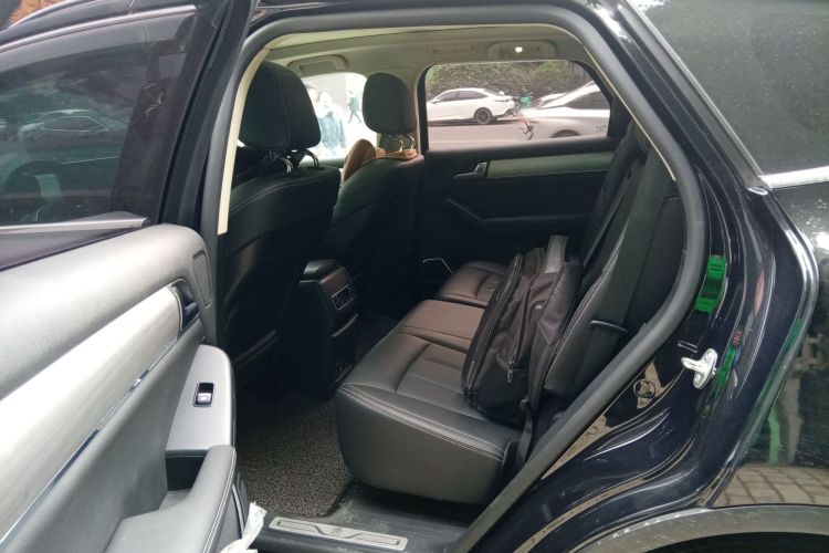 比亚迪 唐 2018款 2.0T 自动智联尊荣型 7座 国V中控内饰7004