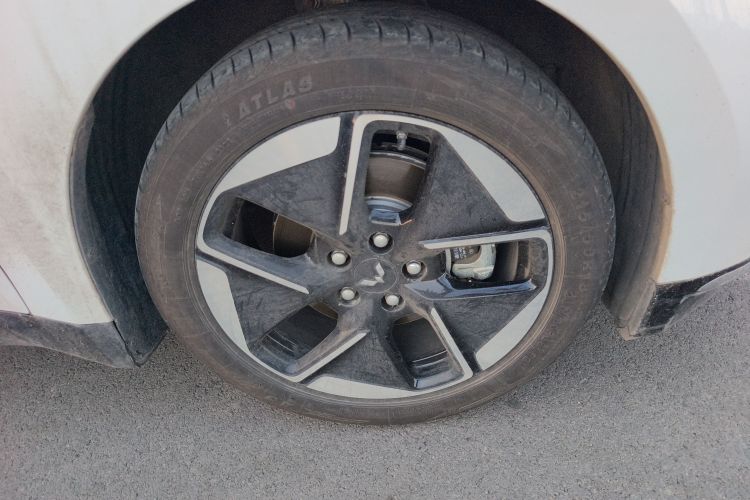 五菱汽车 五菱星光 2024款 共创版 510 进阶型车身外观10