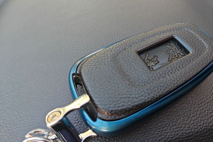 红旗H5 2018款 30TD 型动版中控内饰11