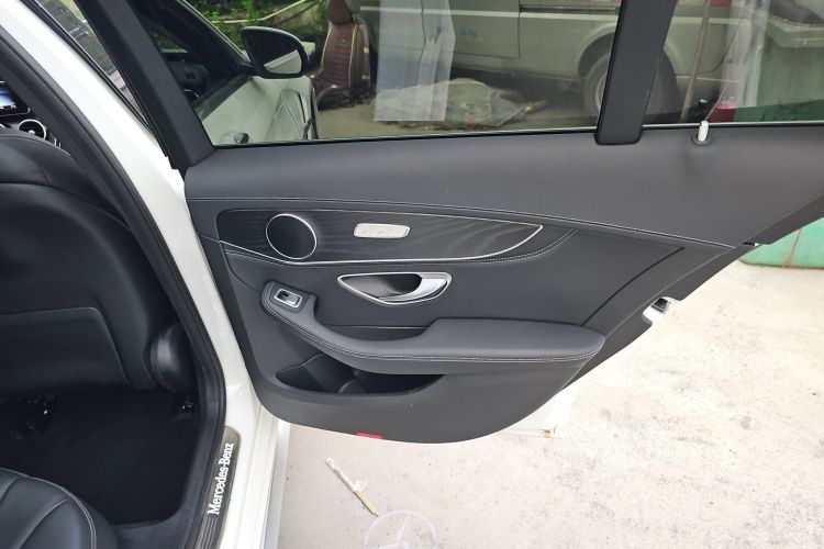 奔驰C级 2017款 改款 C 200 L 运动版中控内饰7006