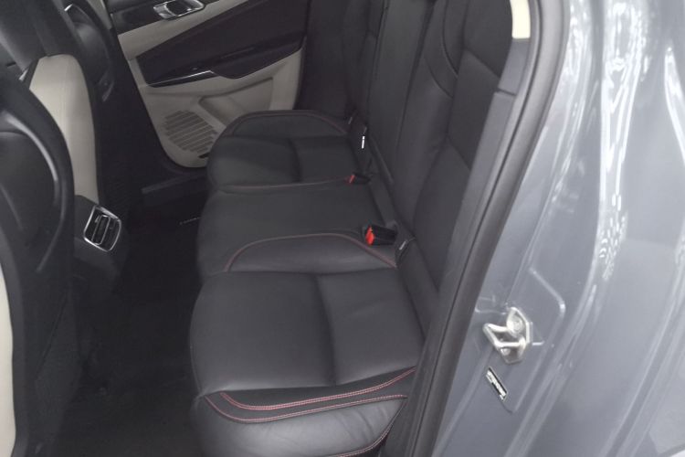 领克02 2019款 1.5T DCT两驱耀Pro版 国VI中控内饰7004