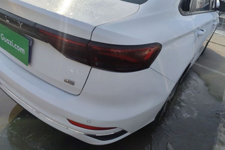 吉利汽车 帝豪 2022款 第4代 1.5L CVT精英型车身外观9