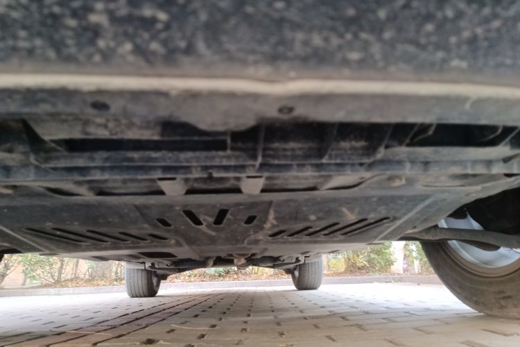 日产 奇骏 2015款 2.0L CVT舒适MAX版 2WD局部细节9008