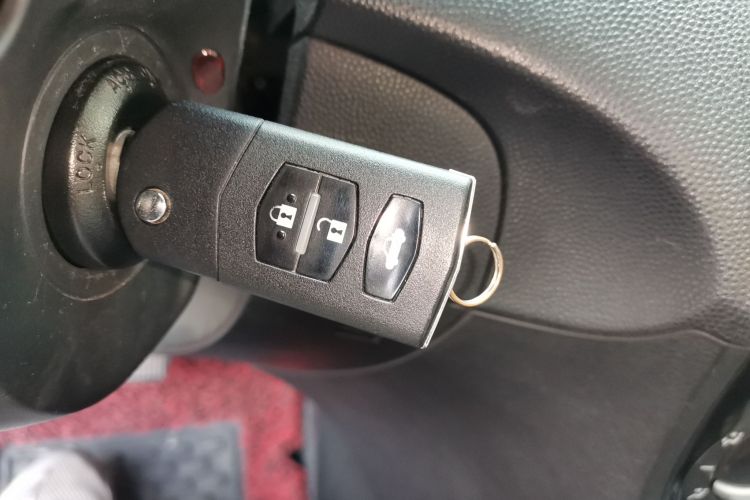 马自达3星骋 2015款 三厢 1.6L 自动精英型中控内饰11