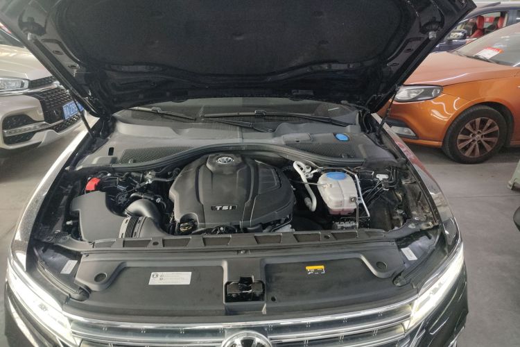 大众 辉昂 2021款 380TSI 豪华版机舱底盘24