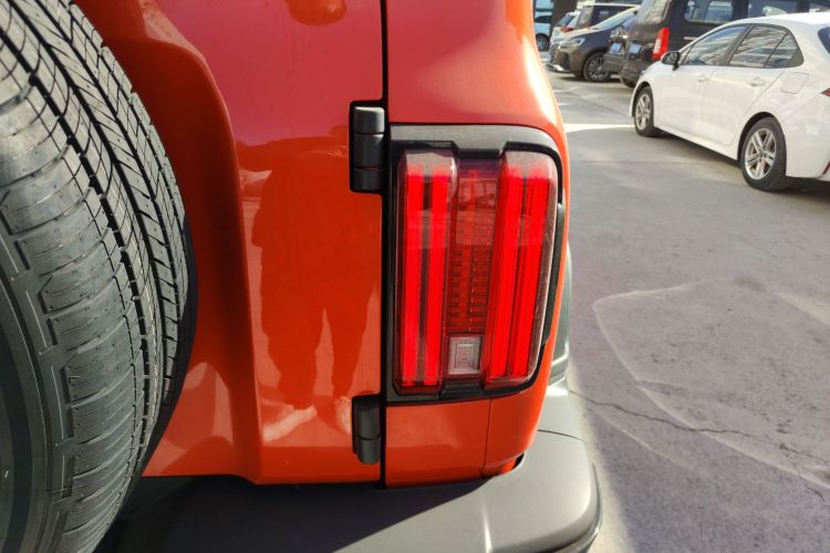 坦克300 2024款 2.0T 挑战者车身外观6006