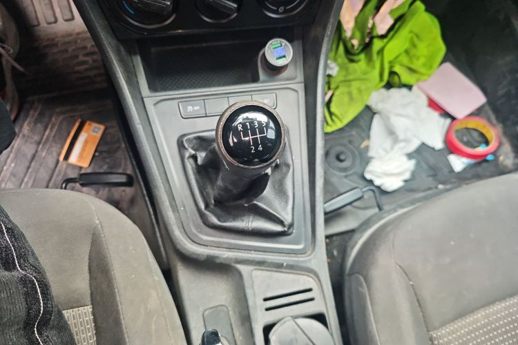 大众 朗逸 2015款 1.6L 手动风尚版中控内饰18