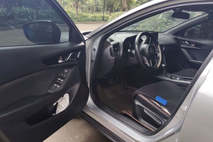 马自达CX-4 2021款 2.0L 自动两驱蓝天活力版中控内饰20