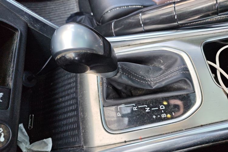 比亚迪 宋 2017款 盖世升级版 1.5TID 自动豪雅型中控内饰18