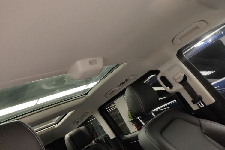 奔驰V级 2021款 V 260 领航版中控内饰22