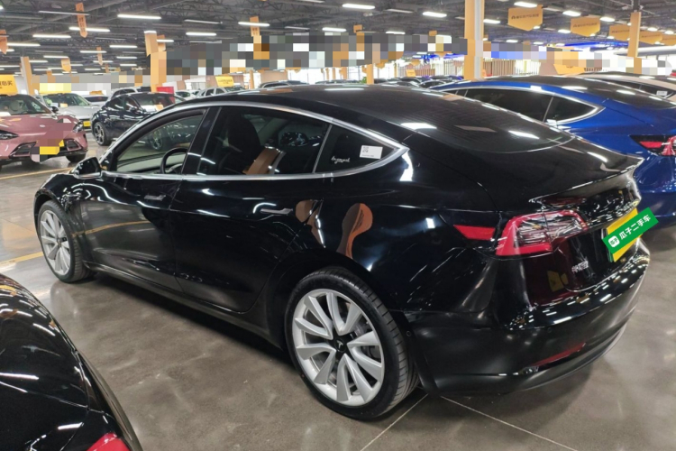特斯拉 Model 3 2020款 改款 标准续航后驱升级版车身外观4