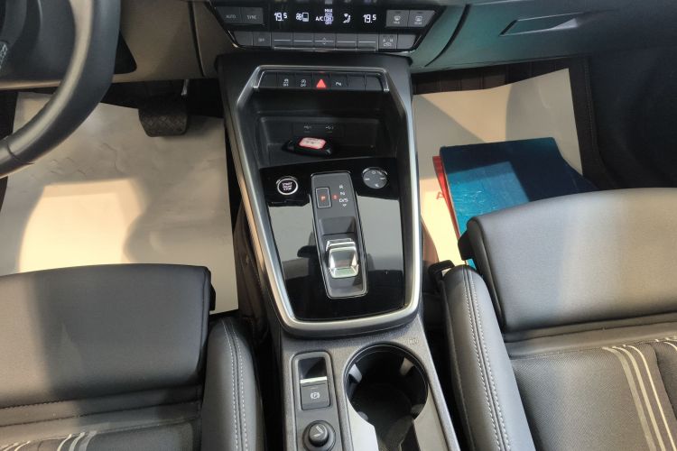 奥迪A3 2023款 改款 A3L Limousine 35 TFSI 时尚运动型局部细节18