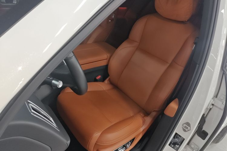 理想汽车 理想L7 2023款 Pro中控内饰19