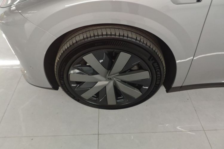 理想汽车 理想i8 2025款 标准版车身外观6007