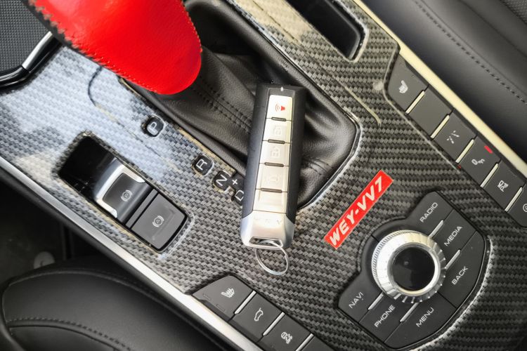 魏牌 VV7 2017款 2.0T 旗舰型中控内饰7001