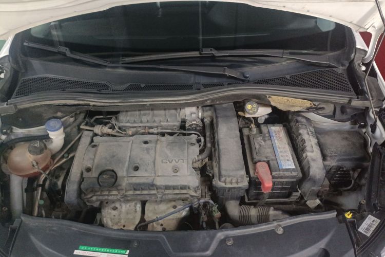 标致2008 2014款 1.6L 自动时尚版局部细节24