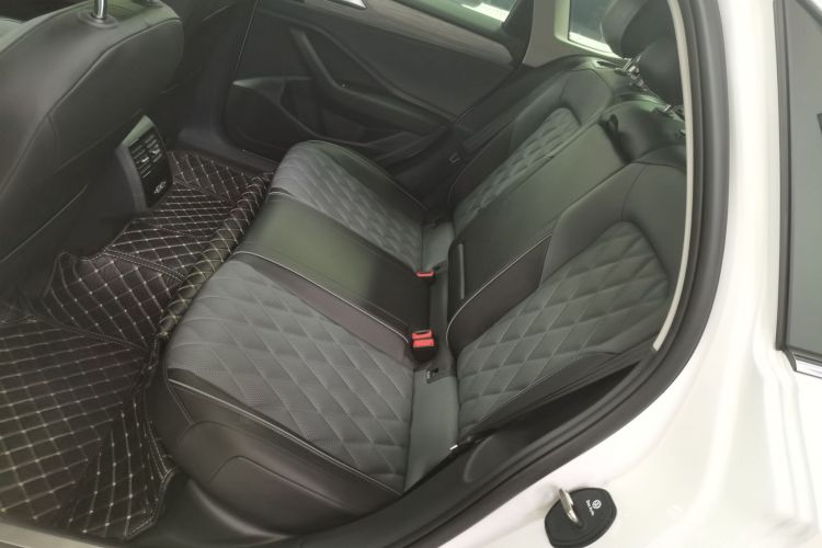 大众 速腾 2025款 改款三 300TSI DSG超越版中控内饰7004