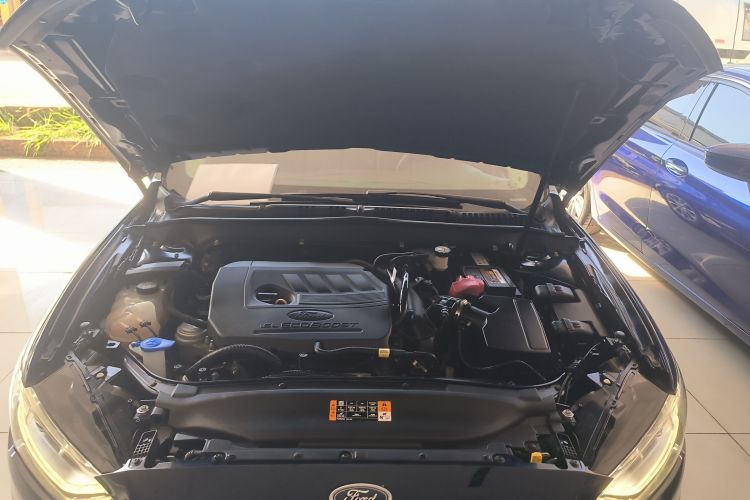 福特 蒙迪欧 2017款 改款 EcoBoost 180 时尚型局部细节24