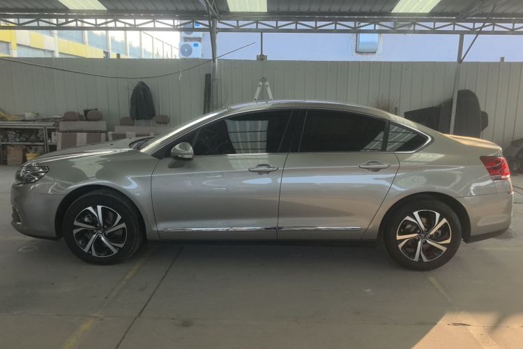 雪铁龙C5 2017款 350THP 自动豪华型车身外观4