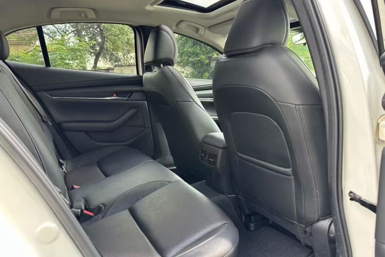 马自达3 昂克赛拉 2022款 2.0L 自动质雅版中控内饰21