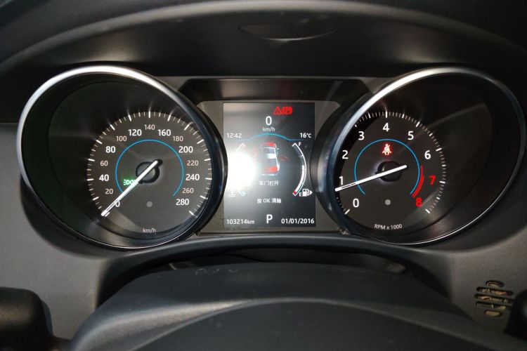 捷豹XEL 2018款 2.0T 200PS 精英版中控内饰14