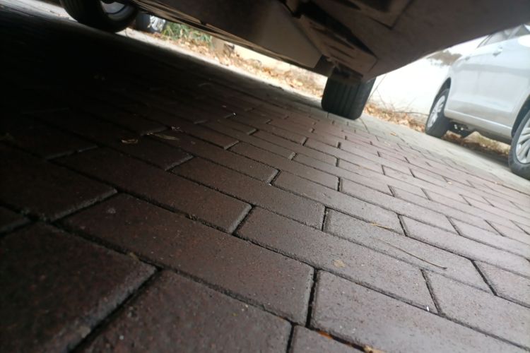 丰田 亚洲龙 2019款 2.0L 进取版 国VI局部细节9002