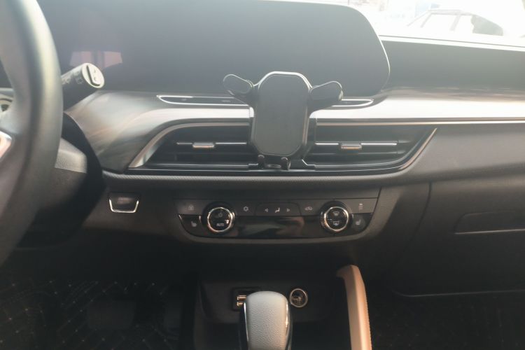 别克GL6 2021款 323T 轻混动互联豪华型中控内饰16