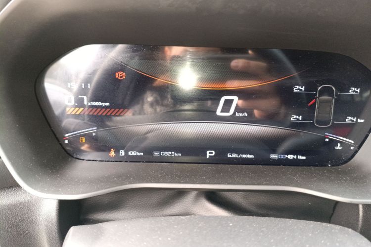 名爵 MG5 2025款 180DVVT 全球豪华版局部细节14