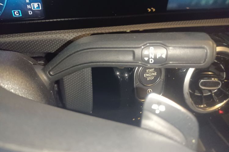 奔驰A级 2019款 A 180 L 运动轿车局部细节18