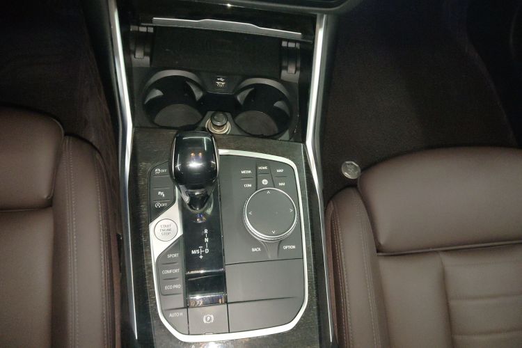 宝马3系 2021款 325Li xDrive M运动套装中控内饰18