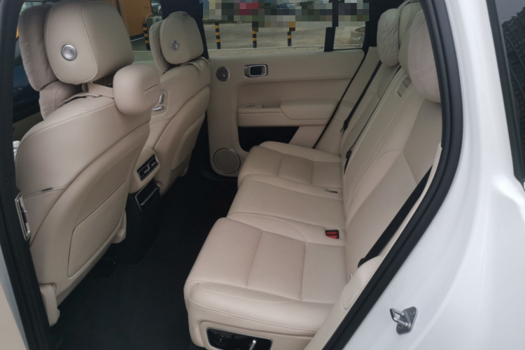 理想汽车 理想L7 2023款 Air中控内饰21