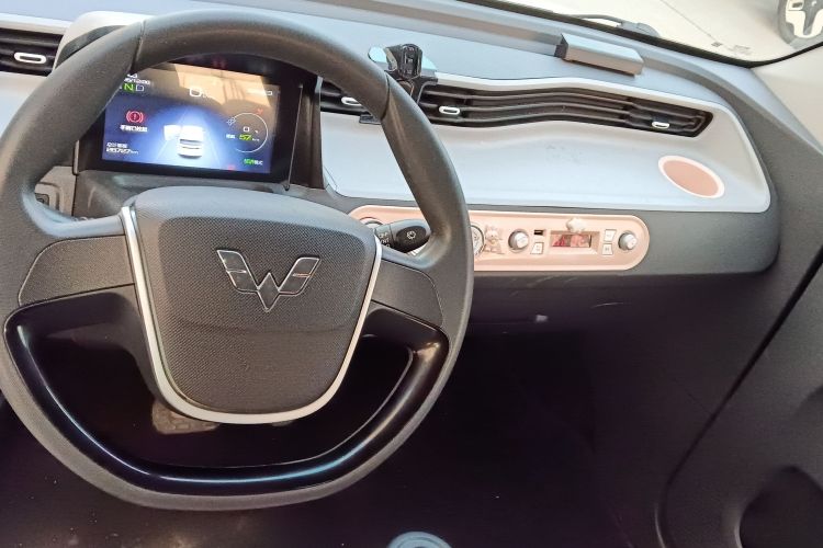 五菱汽车 宏光MINIEV 2022款 悦享款 三元锂中控内饰7002