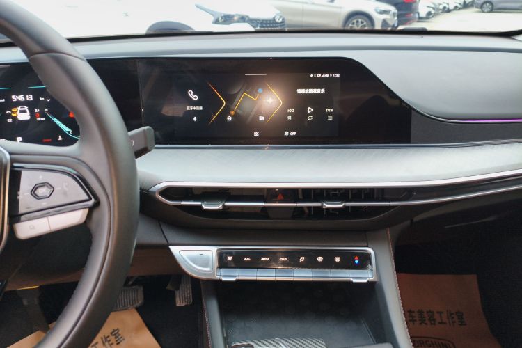 长安 逸动 2022款 PLUS 蓝鲸NE 1.4T GDI DCT尊贵版局部细节16