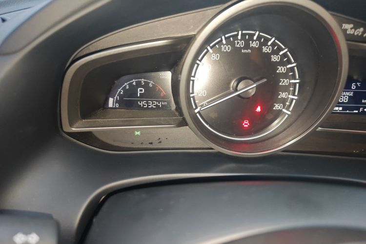 马自达CX-4 2021款 2.0L 自动两驱蓝天探索版中控内饰15