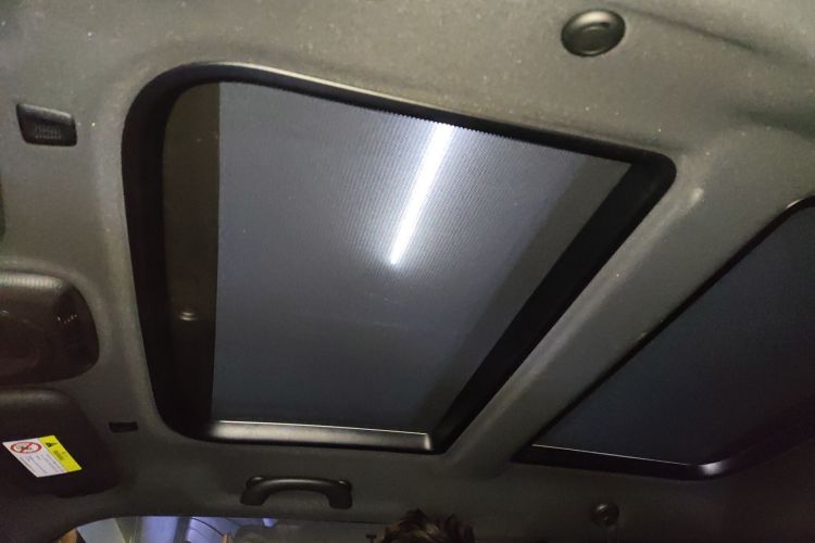 MINI 2023款 改款 2.0T COOPER S 艺术家中控内饰22